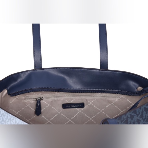 Michael Kors Jet Set NWT $489 MSRP - Picture 4 of 4